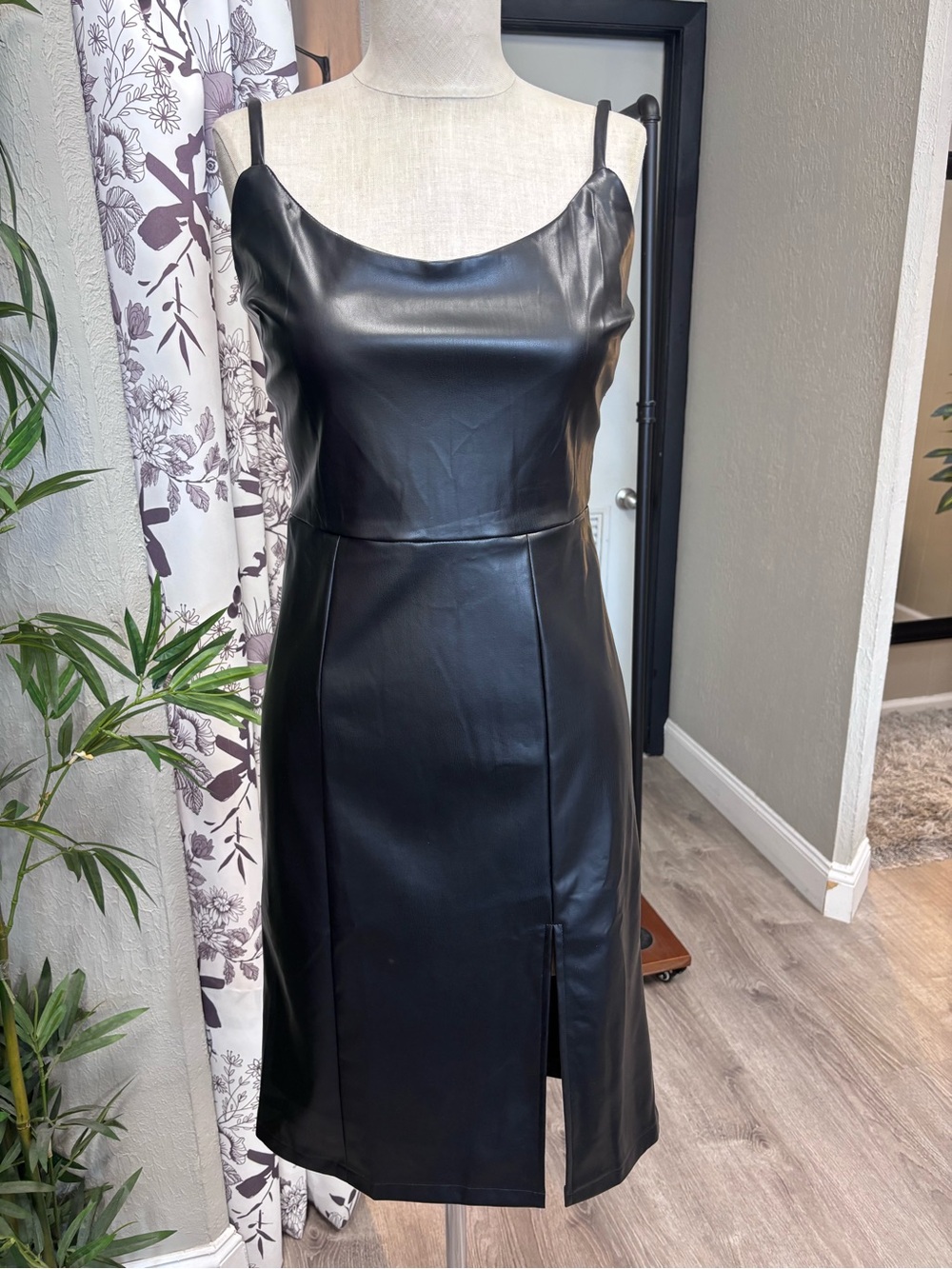 eesome Black Faux Leather Midi Slip Dress with Front Slit